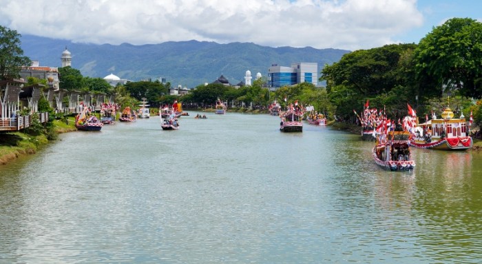 Aceh banda indonesia things do masjid mosque top admission although donations encouraged