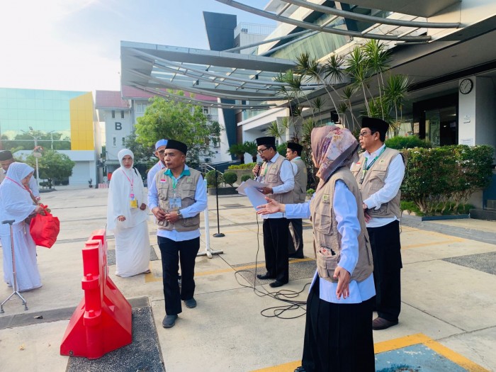 Aceh banda jakarta post boost investment tourism team shares