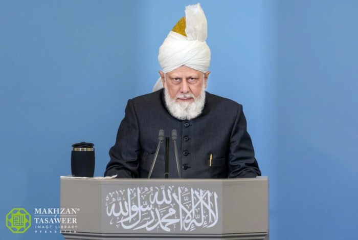 Contoh khutbah jumat lengkap dengan pembuka dan penutup latin