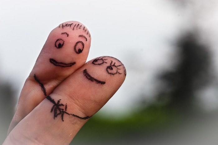 Lirik lagu goyang dua jari