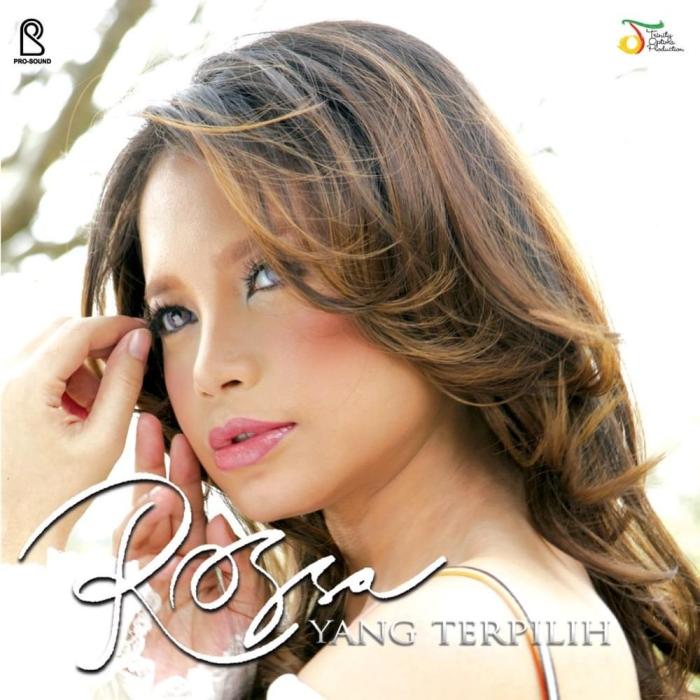 Lirik lagu terlalu cinta