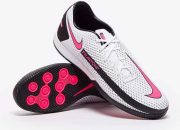 Nike Futsal Sepatu Unggulan di Lapangan