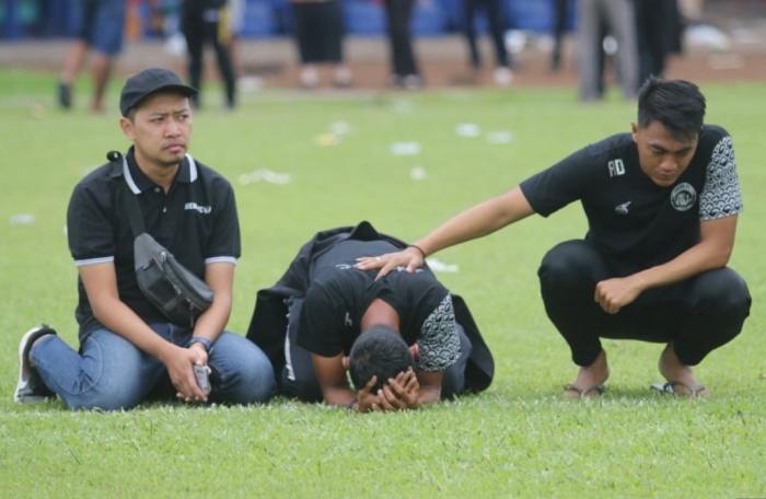 Contoh teks berita tentang sepak bola indonesia