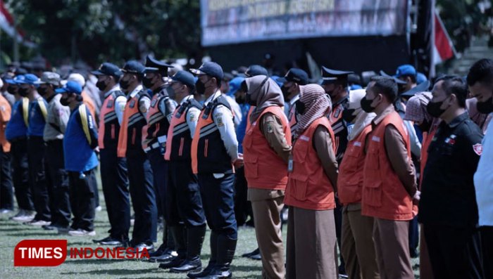 Upaya penanggulangan dampak ledakan Mojokerto oleh tim SAR