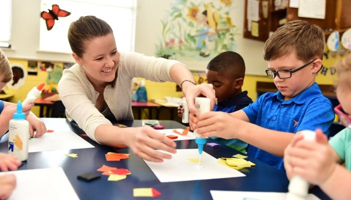 Pendidikan Anak Usia Dini di Rumah Panduan Lengkap