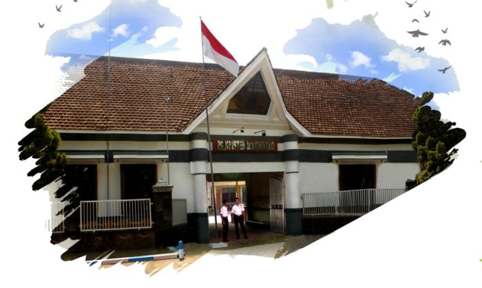 Rumah sakit pendidikan pertama di indonesia