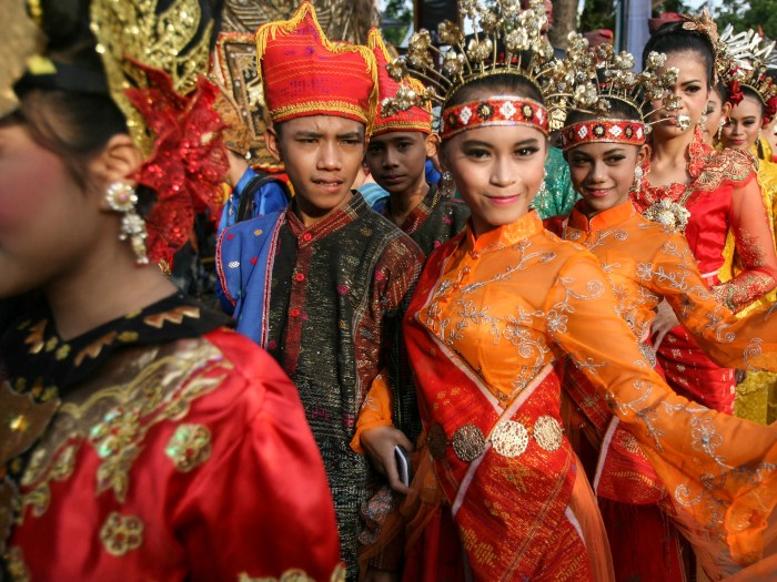 20 budaya di indonesia