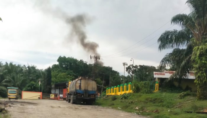 PTPN IV Remehkan Syariat Islam, Pabrik PKS Pulo Tiga Tetap Beroperasi Waktu Sholat Jum’at