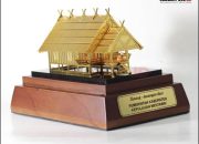 Miniatur Rumah Adat Bali Seni dan Budaya