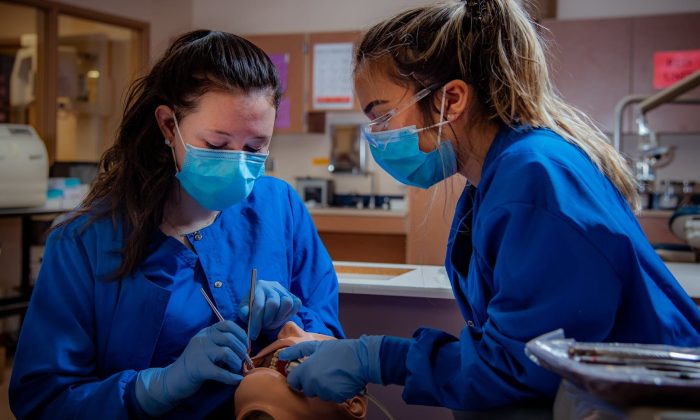 Rumah sakit pendidikan diatur dengan peraturan menteri