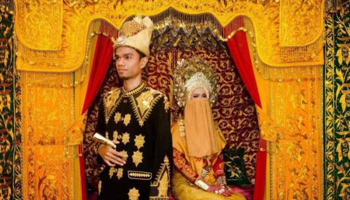 Baju Adat Ulee Balang Sejarah, Karakteristik, dan Pelestariannya