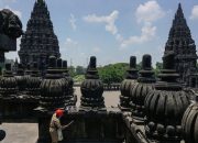 Sebutkan 5 Kerajaan Hindu Buddha di Indonesia