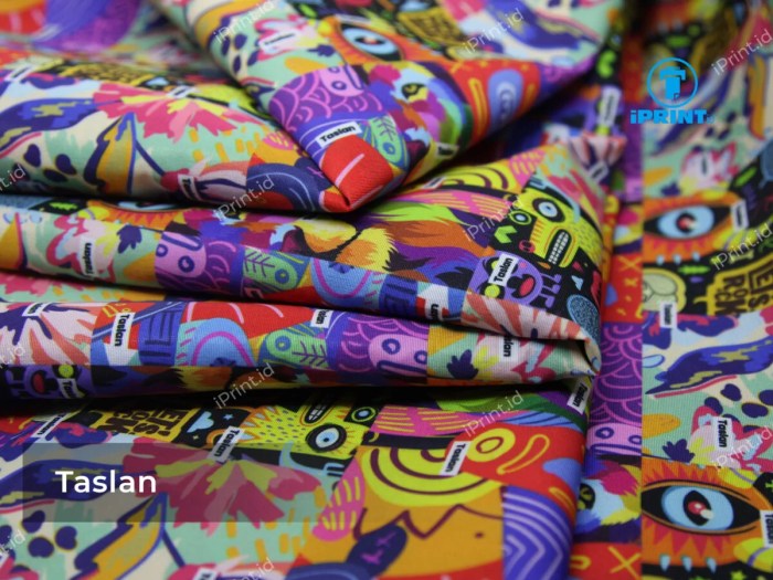 Jaket bahan taslan