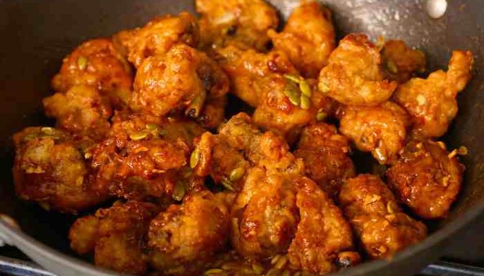 Ayam Goreng Mentega Solaria Tren dan Analisis