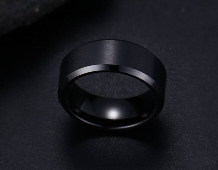 Cincin hitam couple