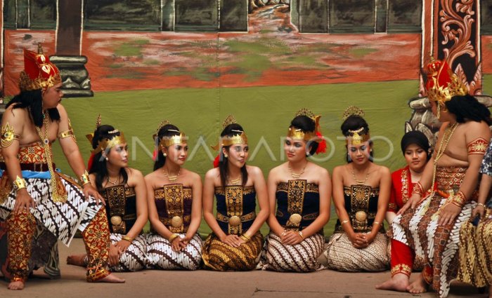 Pertunjukan ketoprak berasal dari daerah