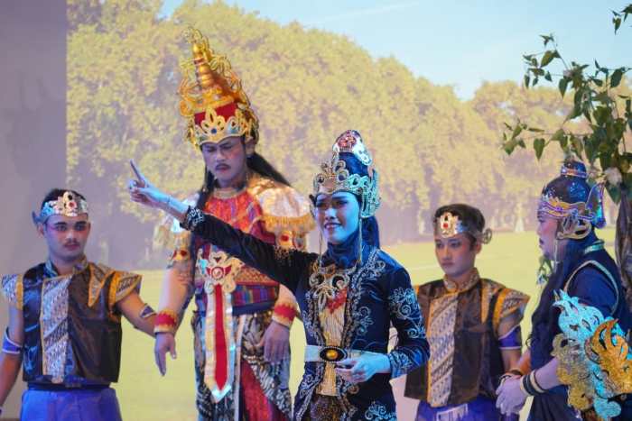 Pertunjukan ketoprak berasal dari daerah