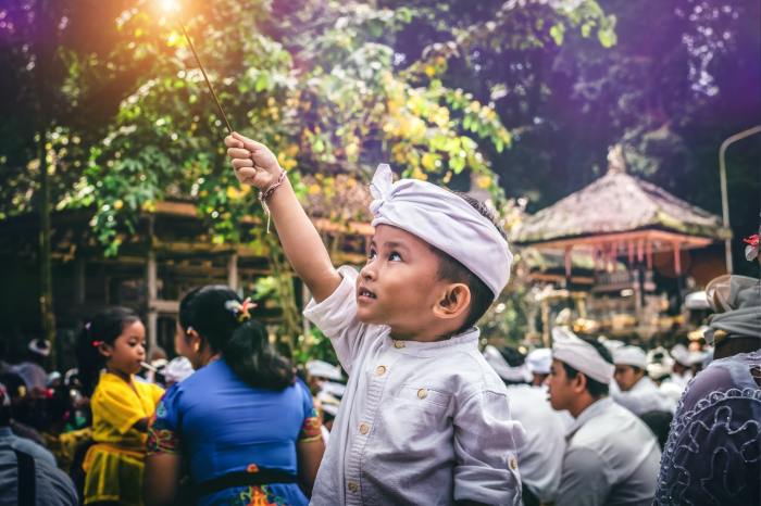 Indonesian balinese kleidung tradisional neil indonesien disimpan pilih papan cultures folk