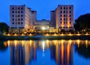 Hotel Buah Sinuan  Surga Liburan Tropis