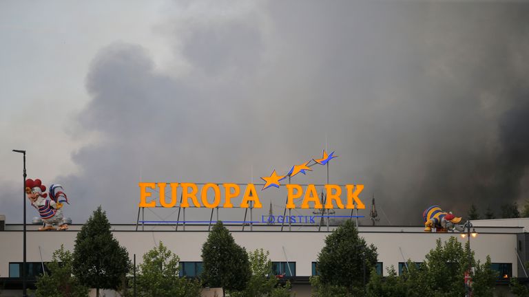 Kebakaran wahana permainan di amerika