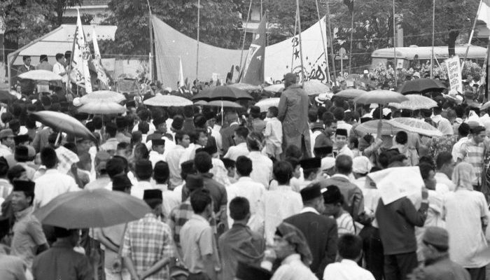 Perbandingan Strategi Kampanye Budi dan Joncik