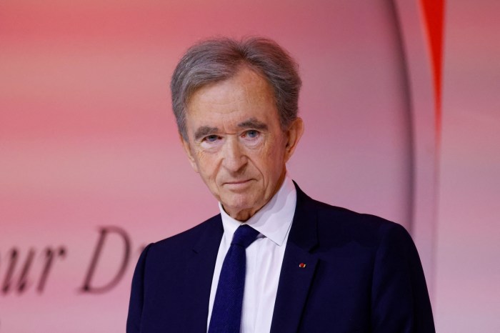 Bernard arnault ces milliardaires villa ceo tropez lvmh francais challenges qui