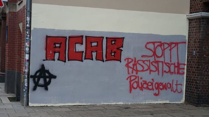 Kontroversi penggunaan slogan ACAB dan kaitannya dengan penegakan hukum di Sukatani