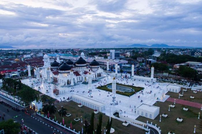 Jadwal sholat lengkap Banda Aceh untuk seluruh waktu sholat, lima waktu dan hari libur