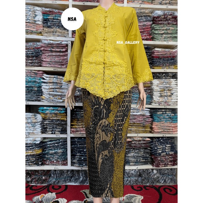 Kebaya polos