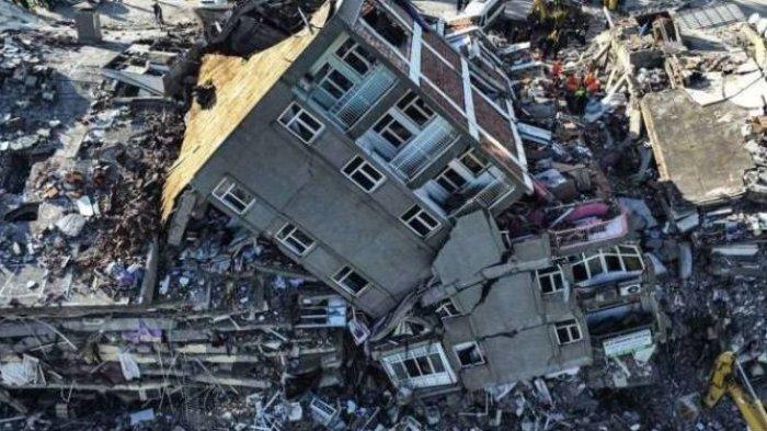 Dokumentasi foto tsunami Aceh dan kisah-kisah inspiratif korbannya
