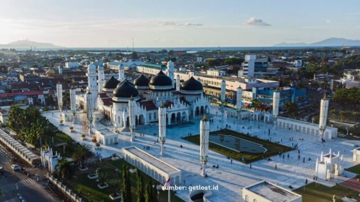 Lokasi dan peninggalan bersejarah kerajaan Aceh Darussalam