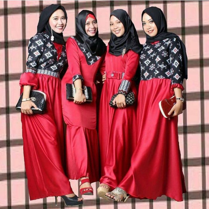Contoh model gamis batik kombinasi polos