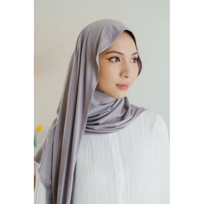 Terbaik hijab pasmina isntan oval  Dara Luxury