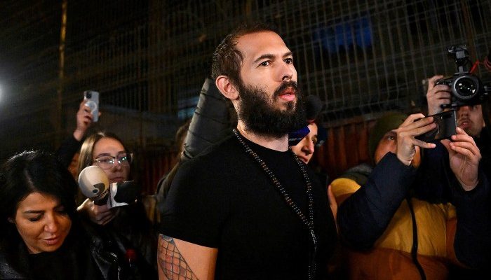 Dampak Komentar Andrew Tate pada Citra Tubuh Perempuan dan Ariana Grande