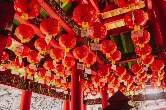 Cap go meh adalah hari raya umat