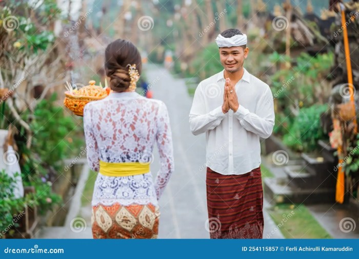 Gambar dan penjelasan baju adat Bali lengkap