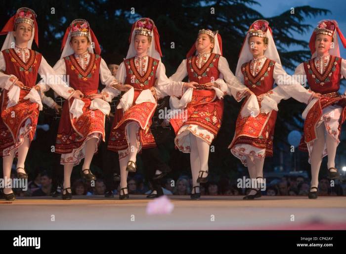 Keunikan tarian daerah Aceh dan makna filosofisnya
