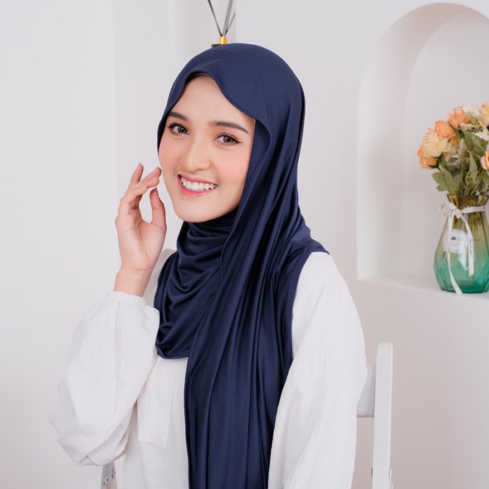 Cara pakai hijab pasmina isntan oval  Dara Luxury