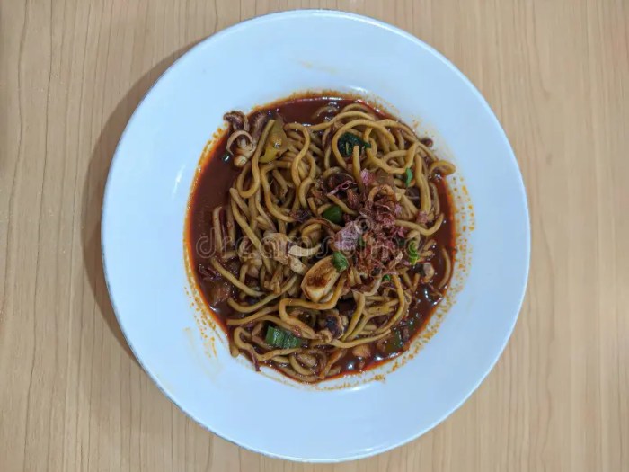 Resep dan cara membuat makanan khas Aceh: mie Aceh, sate, timphan, dengan gambar dan video