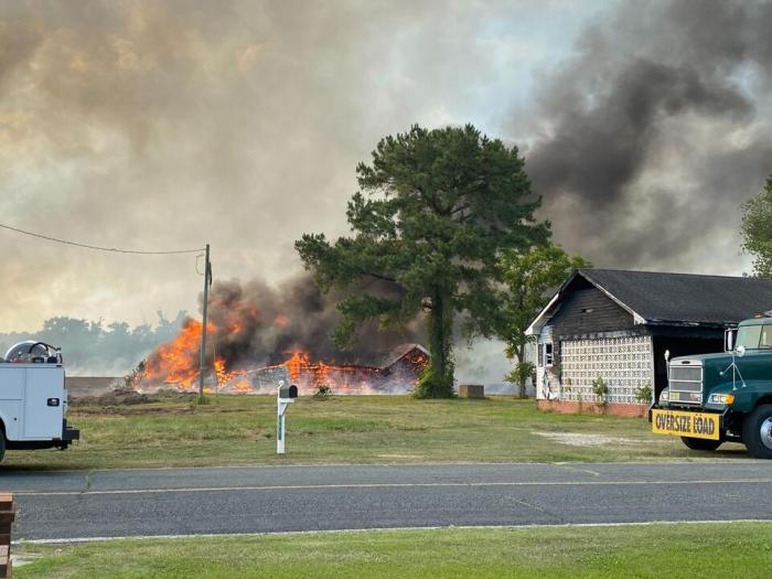 Contoh teks berita kebakaran