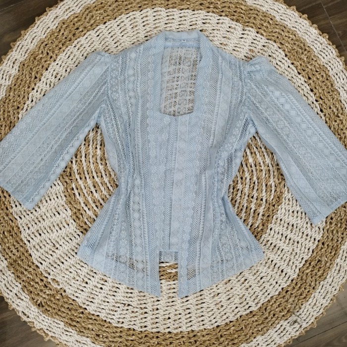 Kebaya brokat panjang