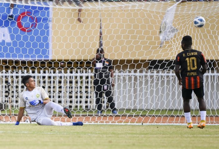 Perbedaan Aceh, DKI Jakarta, Yogyakarta, dan Papua dengan provinsi lain