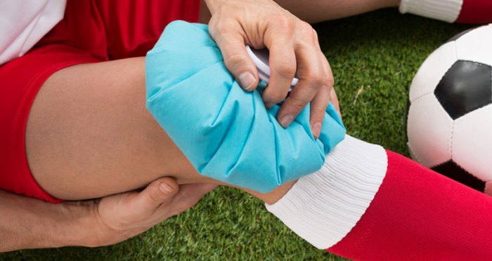 Jelaskan yang dimaksud dengan pertolongan pertama pada kecelakaan