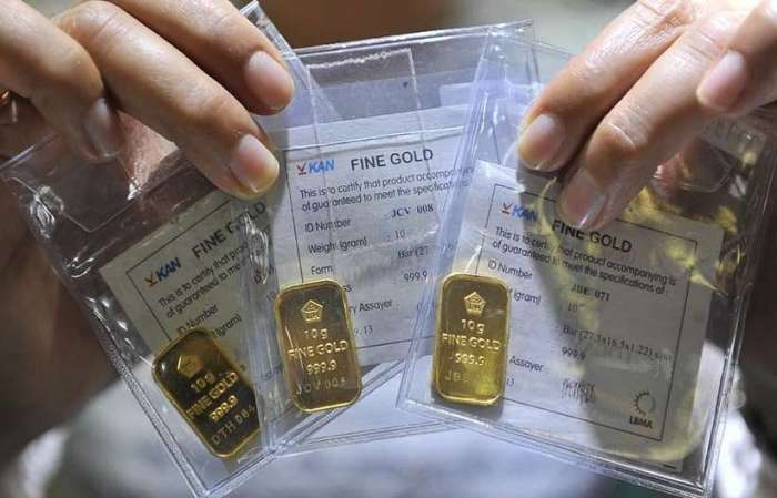 Beda logam mulia dan antam