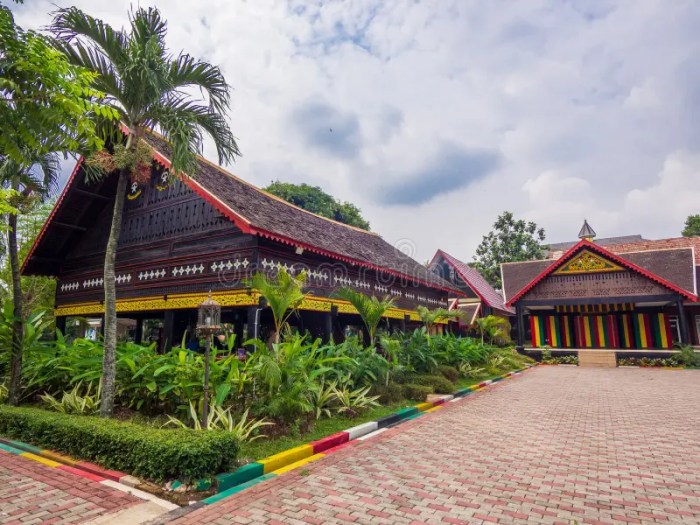Arsitektur rumah adat Aceh dan filosofi budaya di dalamnya