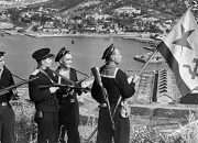 Tujuan utama Uni Soviet membentuk COMECON pada 1947 adalah memperkuat pengaruhnya