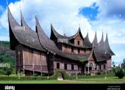 Rumah Adat Aceh dan Minangkabau Sejarah, Perbedaan, dan Gambar