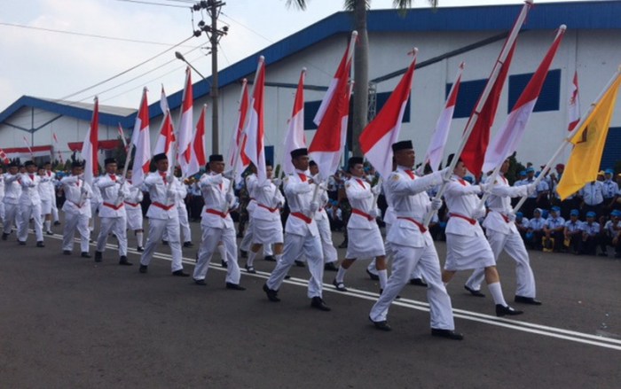 Pengalaman pahit karyawan Sritex yang di PHK dan seragam penuh tanda tangan