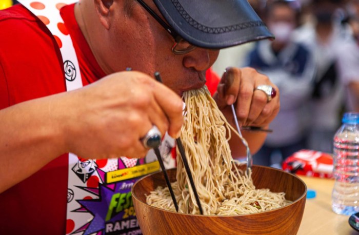 Daftar peserta lomba makan pedas Festival Pedas Nusantara NTV