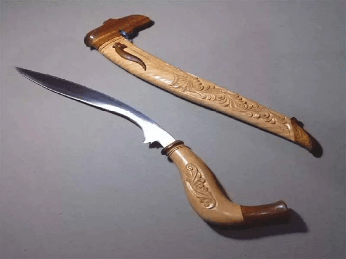 Senjata Tradisional Aceh yang Unik dan Cara Penggunaannya